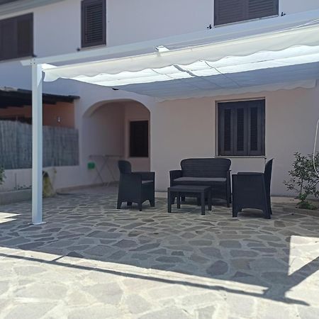 הוילה סאן תאודורו Trilocale Dory A San Teodoro מראה חיצוני תמונה