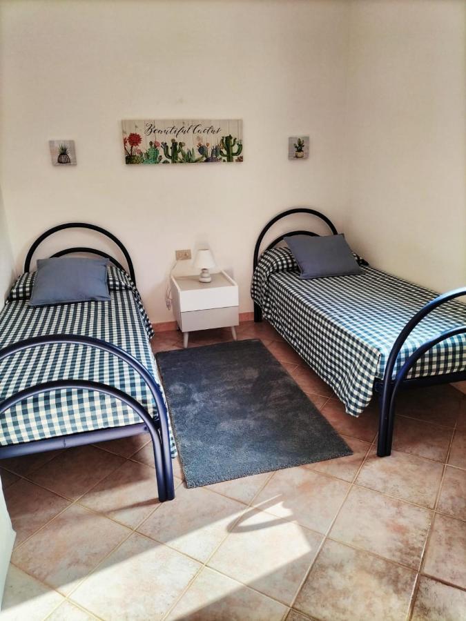 הוילה סאן תאודורו Trilocale Dory A San Teodoro מראה חיצוני תמונה